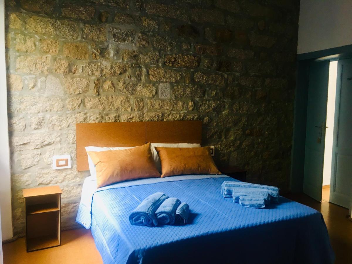 La Vecchia Posta B&B Calangianus 外观 照片