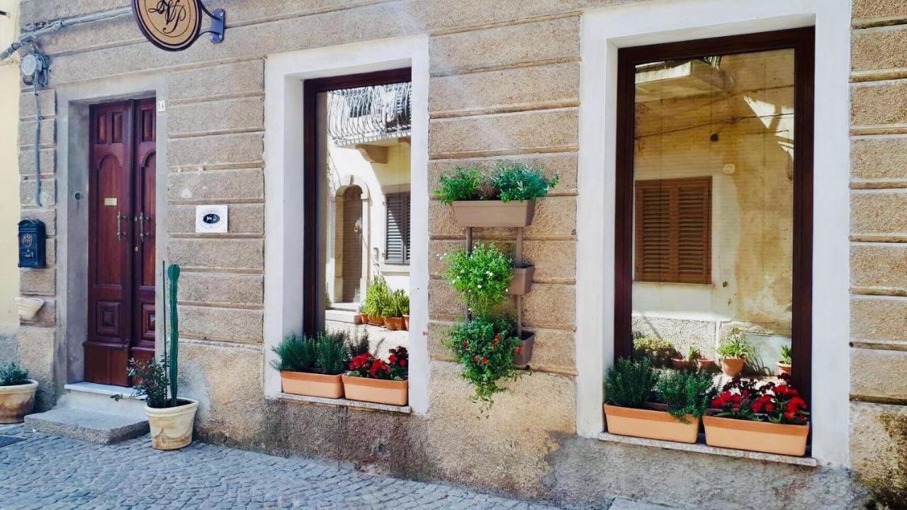 La Vecchia Posta B&B Calangianus 外观 照片